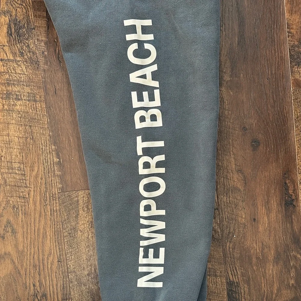 Madhappy Unisex Charcoal Grey Sweatpants with Newport Beach Print Size XS - Picture 3 of 5